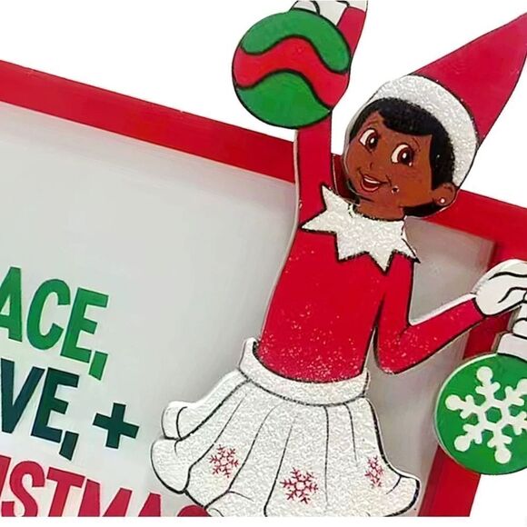 New original Elf on the shelf Christmas tabletop/ picture Girl "PEACE LOVE XMAS" - Picture 5 of 5